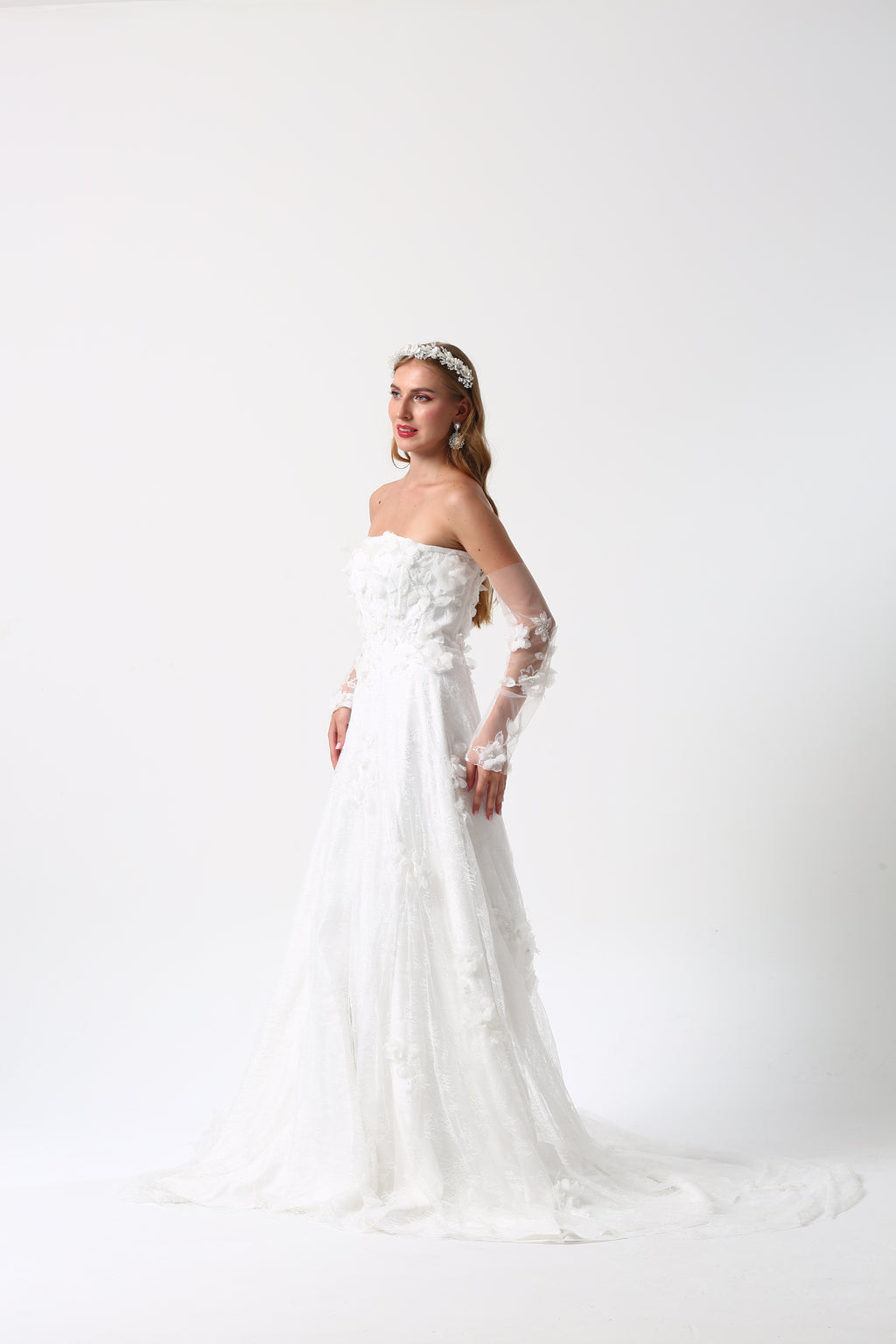 Romantik 3D Çiçek Aplikeli Helen Model Gelinlik