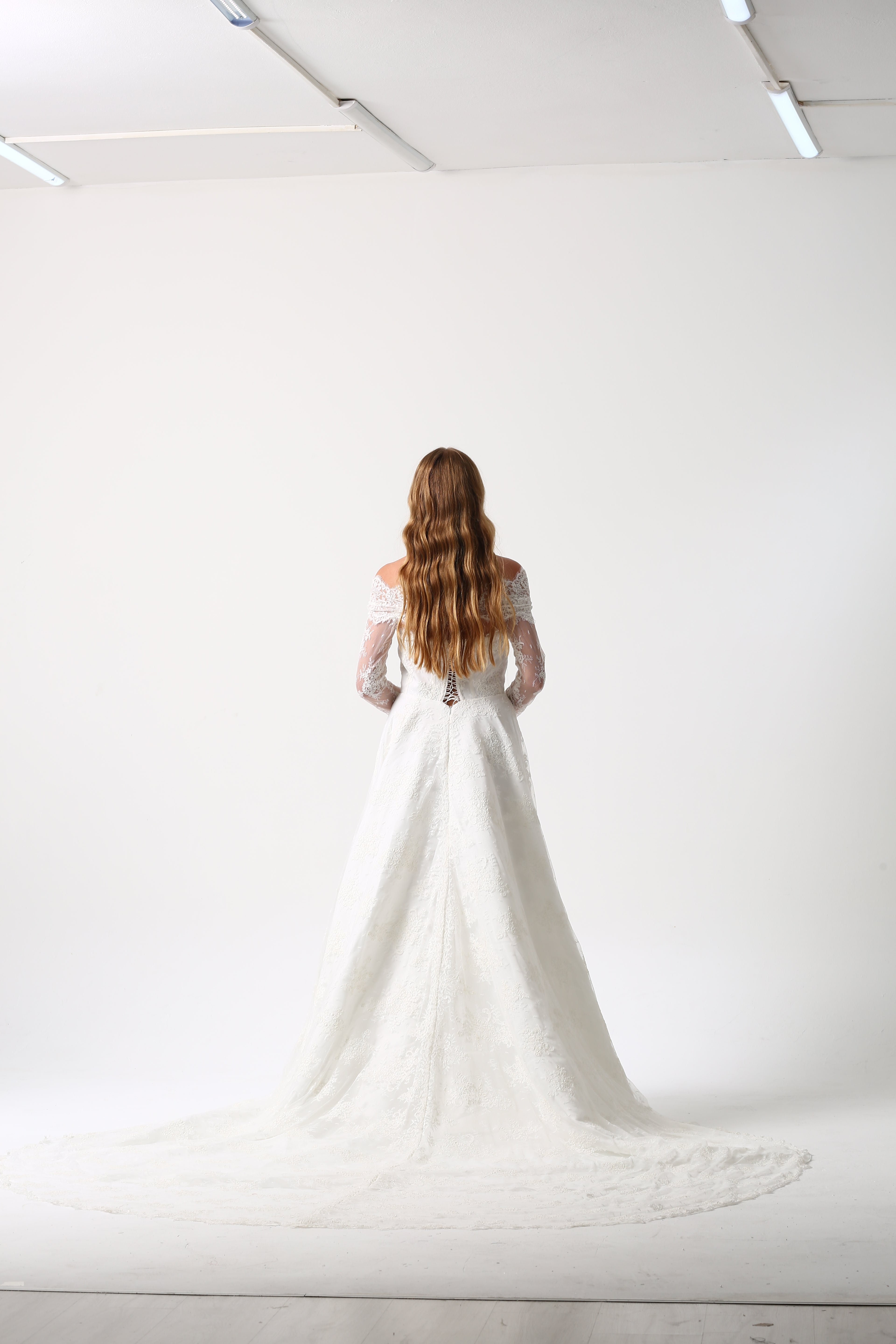 Fransız Dantel Detaylı Romantik Prenses Model Gelinlik